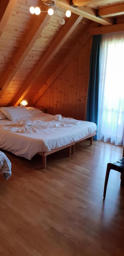 Al Sentiero Di Charly Bed & Breakfast Tarvisio Bagian luar foto