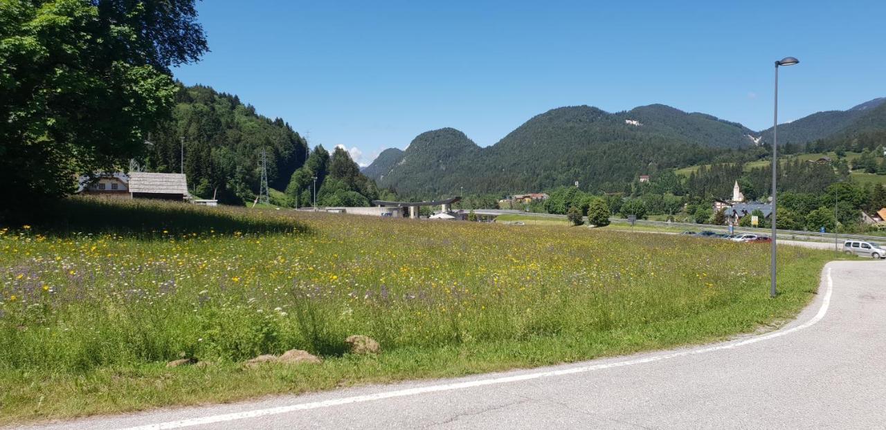 Al Sentiero Di Charly Bed & Breakfast Tarvisio Bagian luar foto