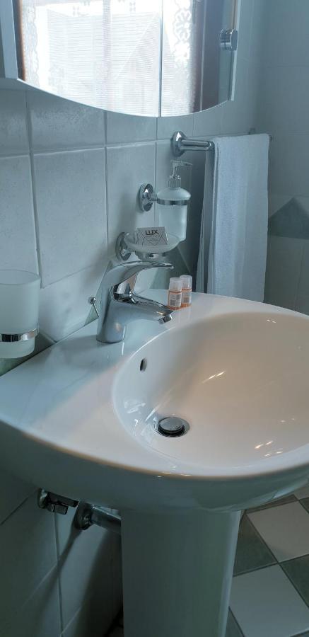 Al Sentiero Di Charly Bed & Breakfast Tarvisio Bagian luar foto