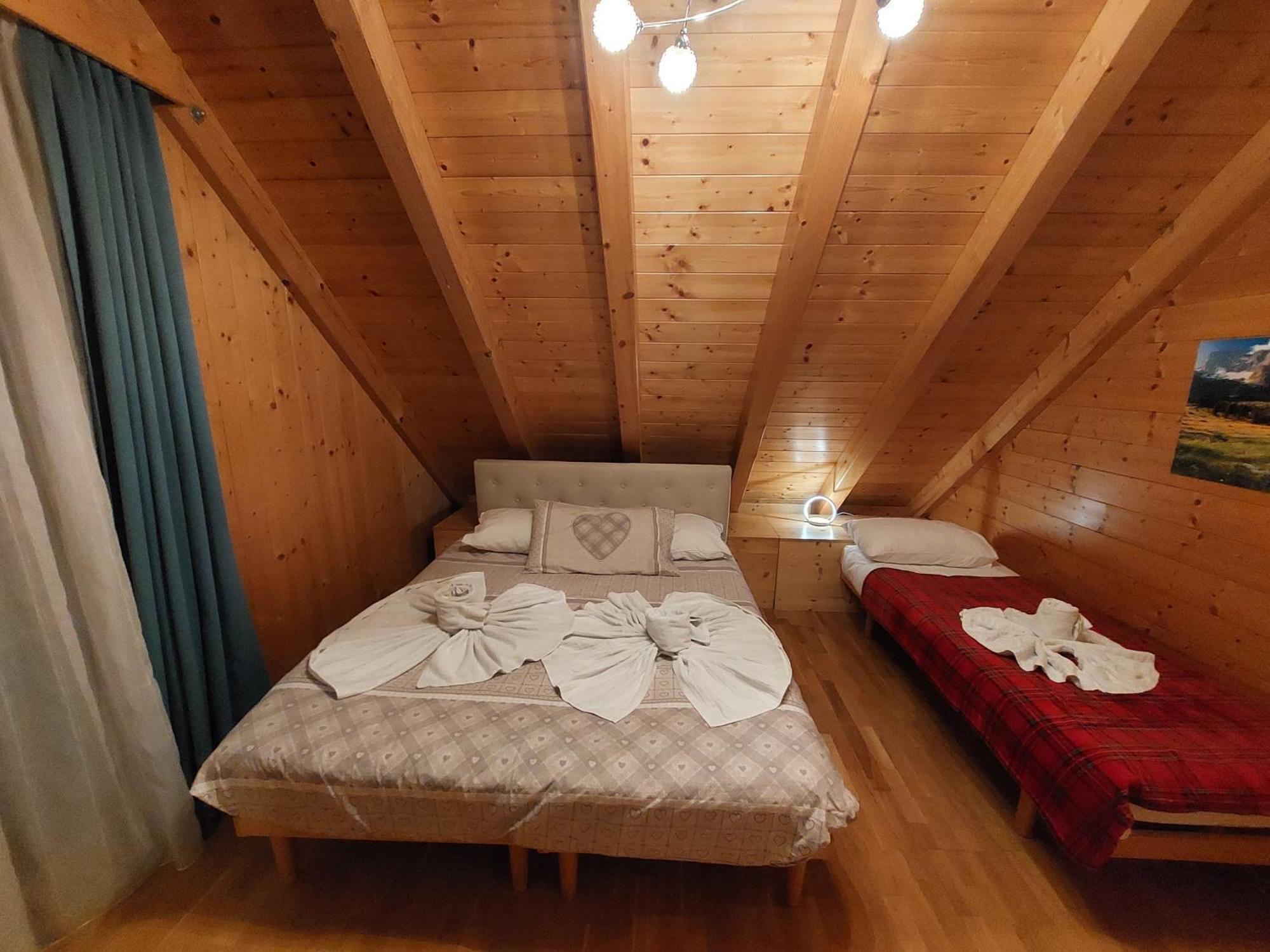 Al Sentiero Di Charly Bed & Breakfast Tarvisio Bagian luar foto